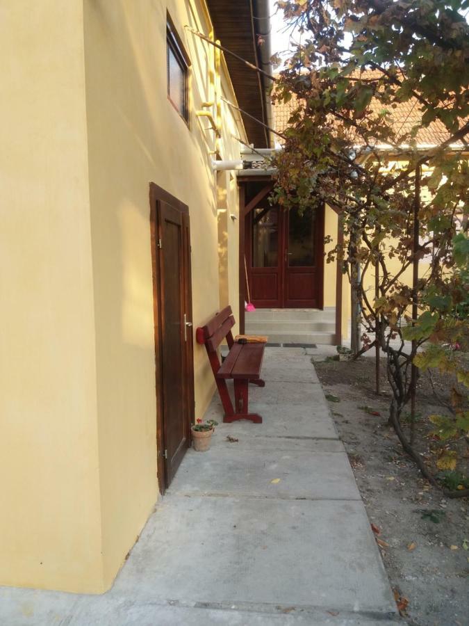 Harsfak Villa Mezokovacshaza Exterior photo